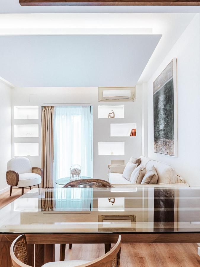 Luxury Apartment In The Heart Of The City - 1Br Athènes Extérieur photo