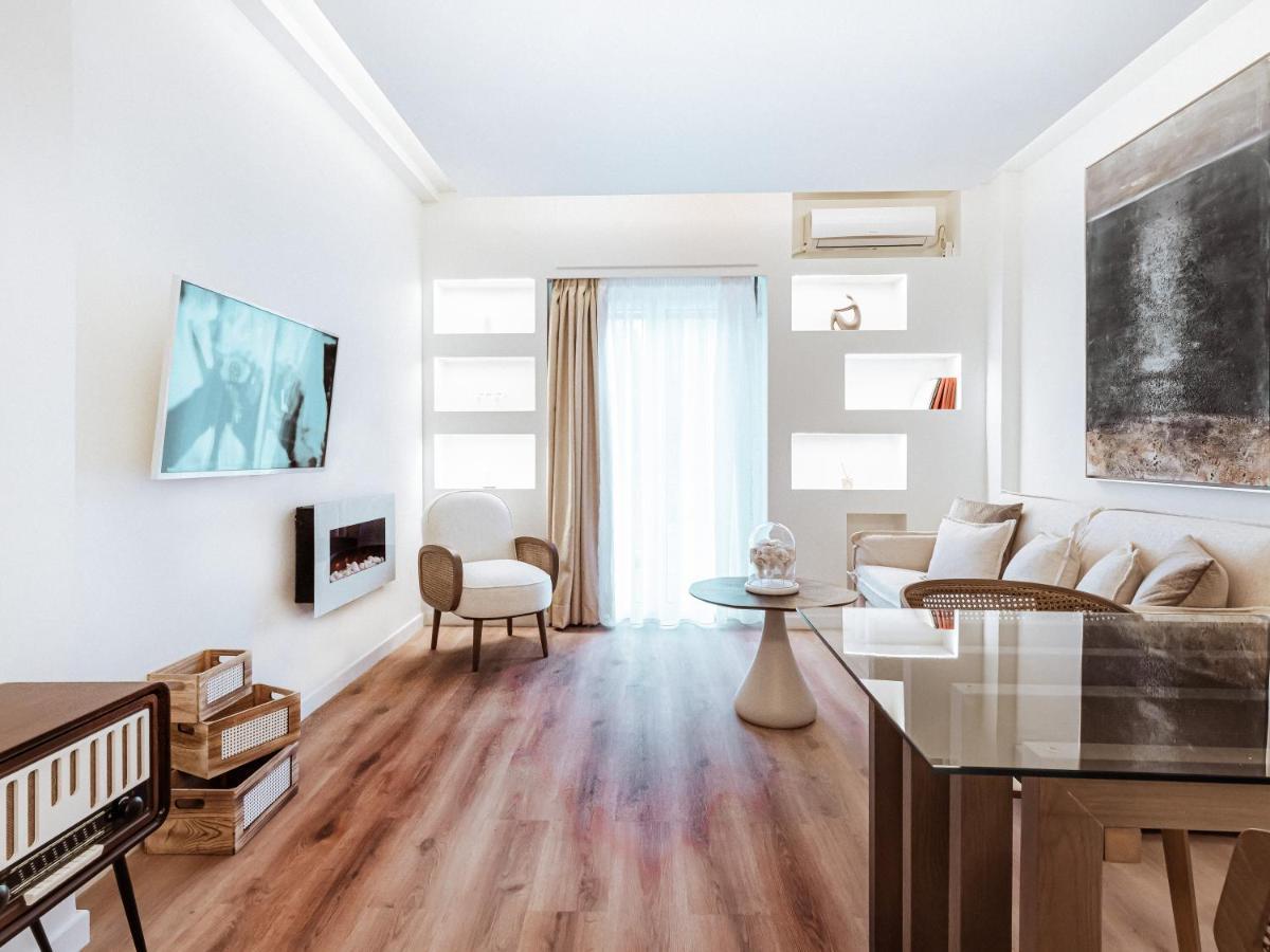 Luxury Apartment In The Heart Of The City - 1Br Athènes Extérieur photo