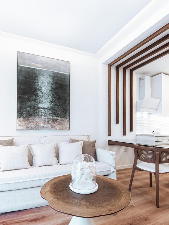 Luxury Apartment In The Heart Of The City - 1Br Athènes Extérieur photo