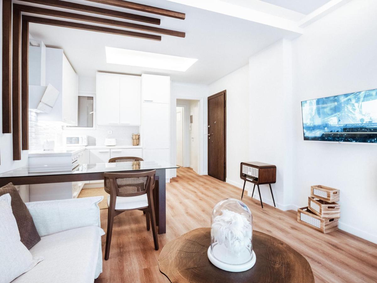Luxury Apartment In The Heart Of The City - 1Br Athènes Extérieur photo